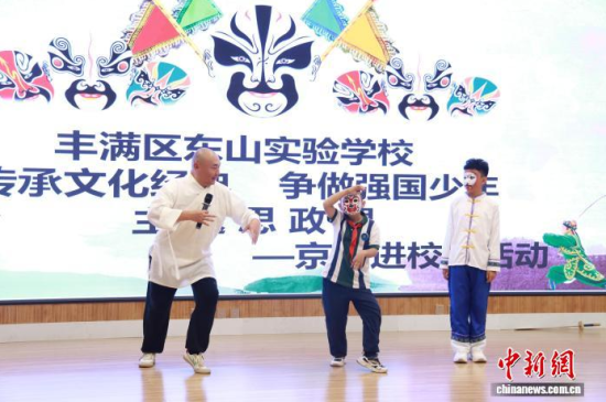 ʷ����(qu��n)(��һ)���ڽo�W(xu��)�������n��(�Y�ψD) �������S�M�^(q��)�|ɽ��(sh��)�(y��n)�W(xu��)У���D