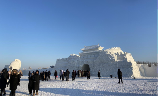 ������̫ƽ�ر�ѩ��ʳ�����R����̫ƽ��30�f(w��n)ƽ���׏V韈�(ch��ng)���c��Ȼ�����YԴ����7.5�f(w��n)�����ױ�ѩ���@��